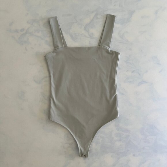 Abercrombie & Fitch Soft Matte Seamless Square Neck Sleeveless Bodysuit - Picture 1 of 5